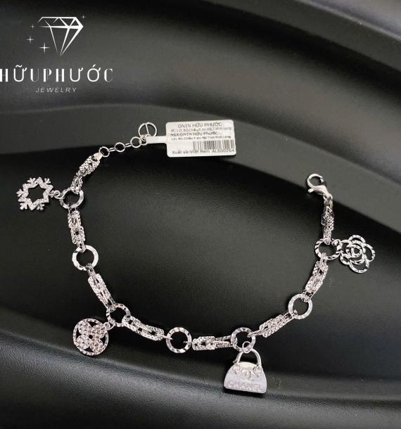 Lắc xoắn charm VT 79